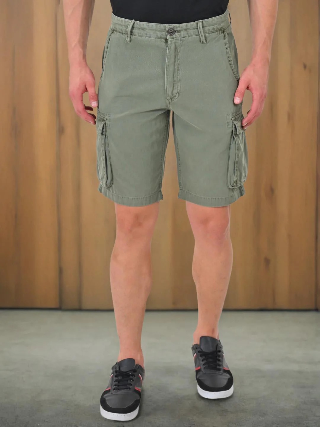 Indian Terrain Men's Regular Fit Solid Green Shorts